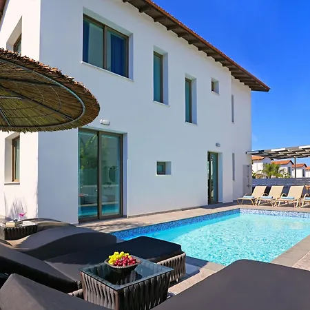 Jasmin - 4bed With Private Pool بيت للعطل باراليمني