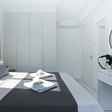 Jasmin - 4bed With Private Pool * Παραλίμνι