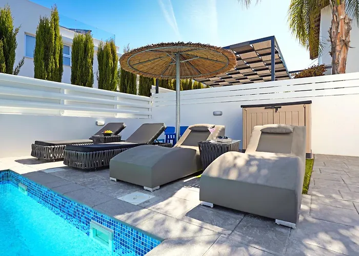 Jasmin - 4bed With Private Pool *