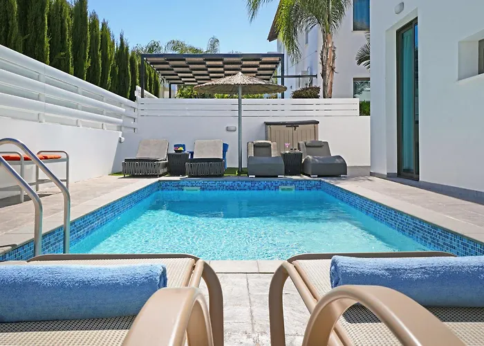 Jasmin - 4bed With Private Pool * Paralímni