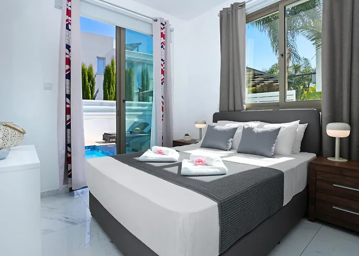 Jasmin - 4bed With Private Pool * Paralímni