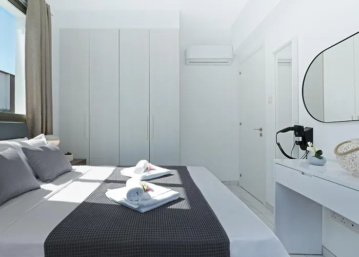 Jasmin - 4bed With Private Pool * Paralímni